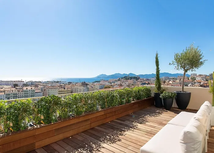 Rooftop Soha - 2 Bdr 2 Bthr 1 Toil - Clim Terrace Elevator Small Parking