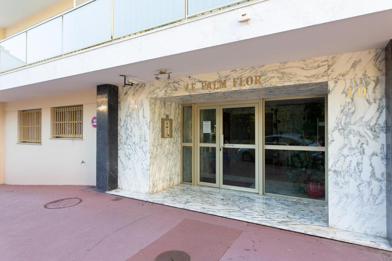 Rooftop Soha - 2 Bdr 2 Bthr 1 Toil - Clim Terrace Elevator Small Parking Apartment *