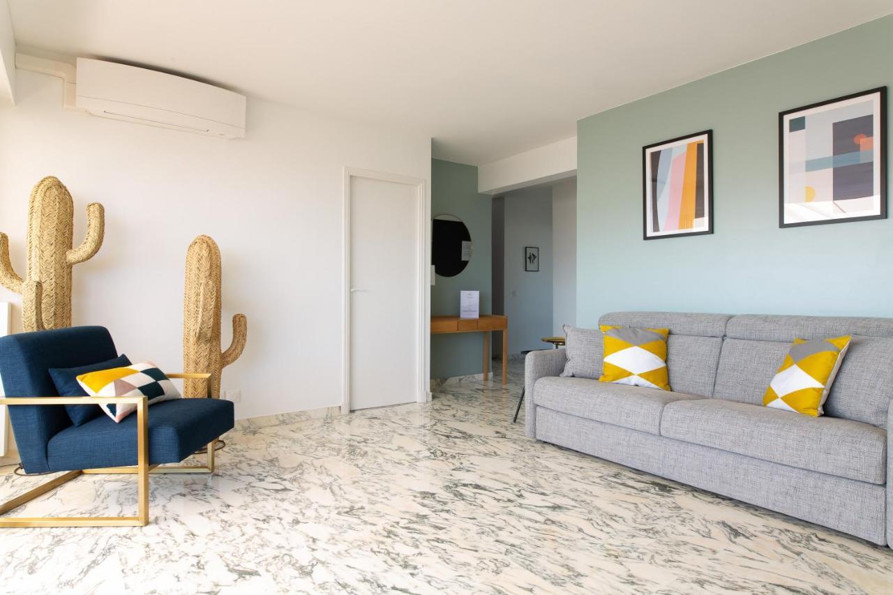 Rooftop Soha - 2 Bdr 2 Bthr 1 Toil - Clim Terrace Elevator Small Parking Apartment